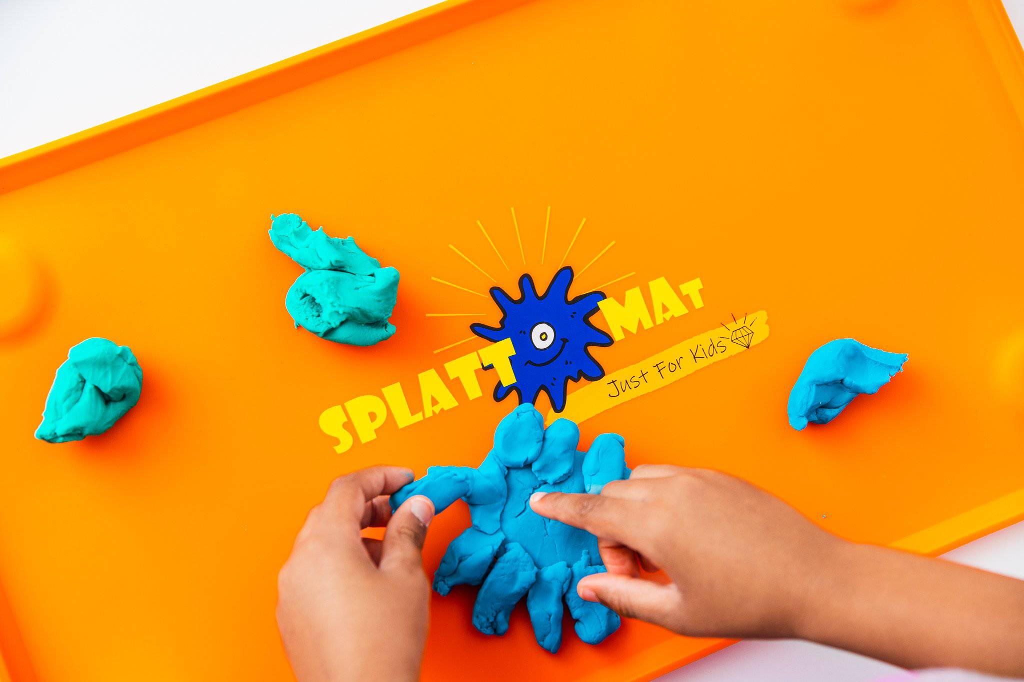 New Splattmat Premium All Ages Suctioned Silicone Placemat for